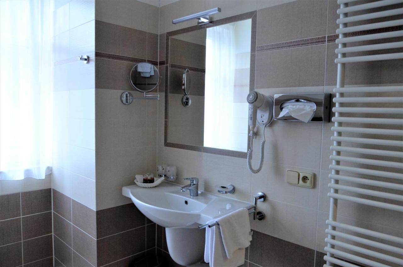 Bristol Kralovska Vila Karlovy Vary Ngoại thất bức ảnh