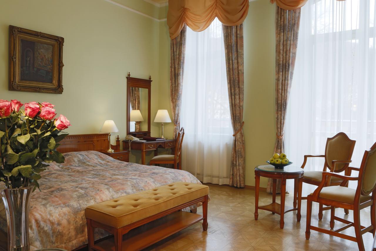 Bristol Kralovska Vila Karlovy Vary Ngoại thất bức ảnh