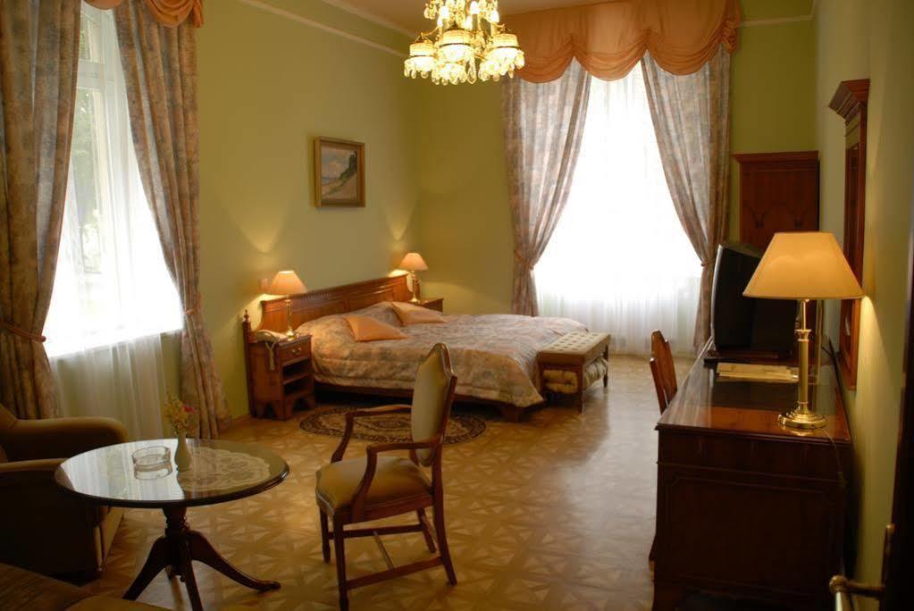 Bristol Kralovska Vila Karlovy Vary Ngoại thất bức ảnh